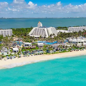 Grand Oasis Resort